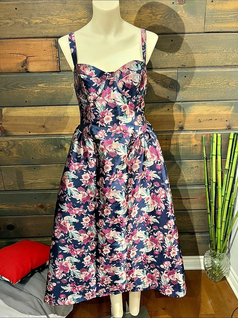 Lulu's Floral Lace-Up Back Midi Dress in Blue & Pink Size Large